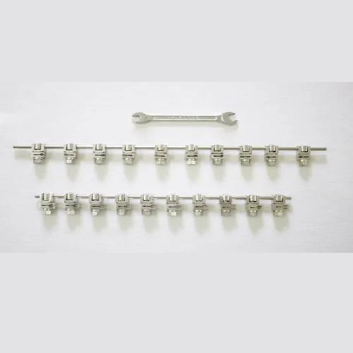 DELUX CLAMP/ EXTERNAL FIXATOR Manufacturers in Delhi DELUX CLAMP/ EXTERNAL FIXATOR Manufacturers in Delhi
